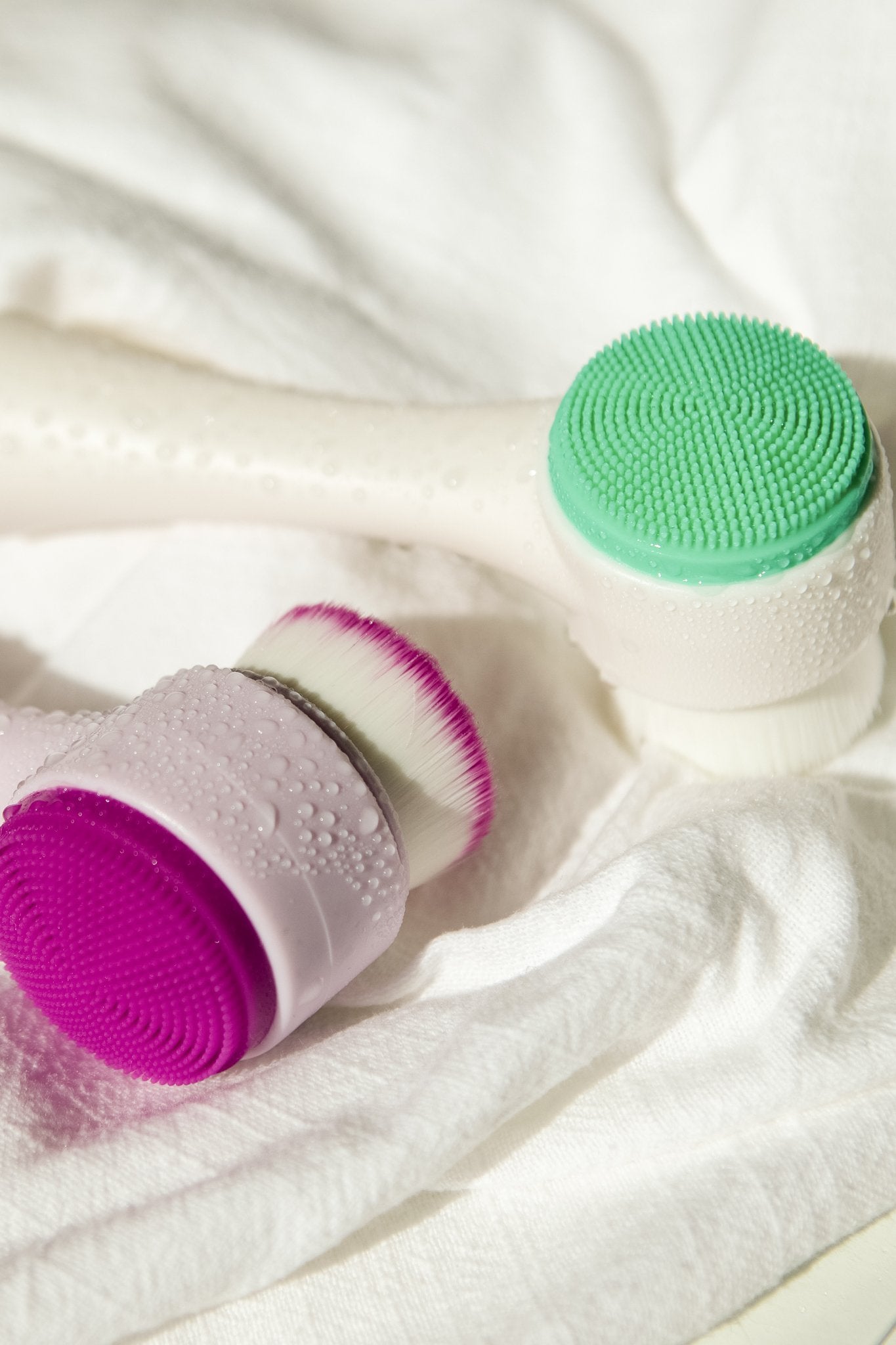 Facial Brush & Headband Set in Purple