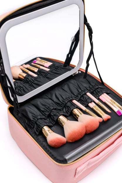 She's All That LED Makeup Case in Pink