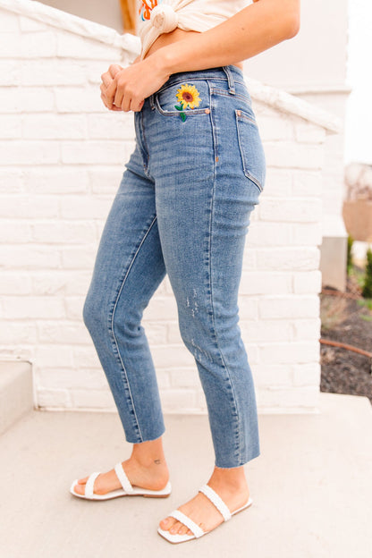 Relaxed Sunflower Embroidery Jeans