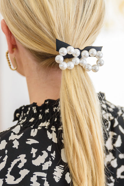 White pearl hair tie
